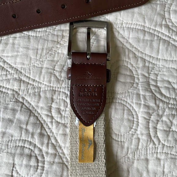Tommy Bahama Men’s Canvas & Leather Football Belt - Picture 4 of 8